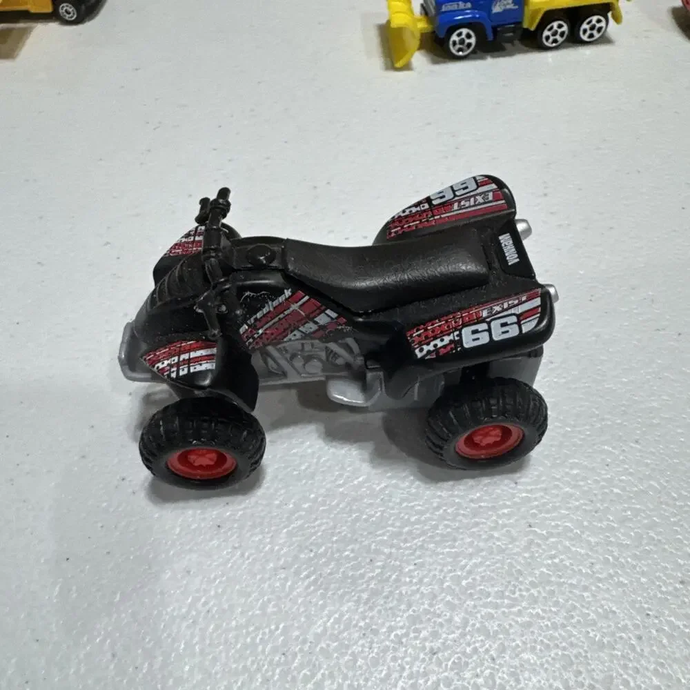 Lot 7 Maisto Die Cast Cars Toy Towing Truck Loader Vehicle 4-Wheelers School Bus